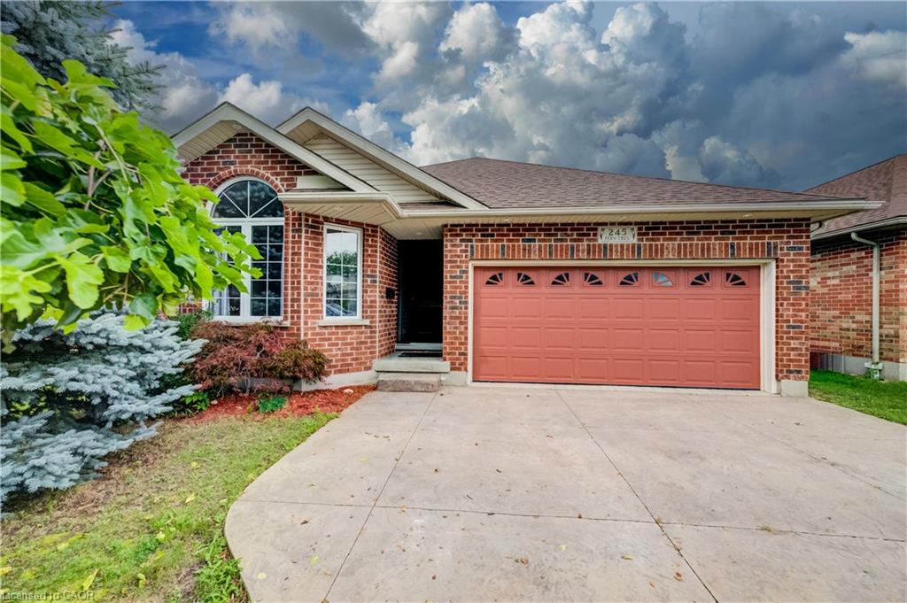 245-fern-crescent-waterloo-ontario-40860315