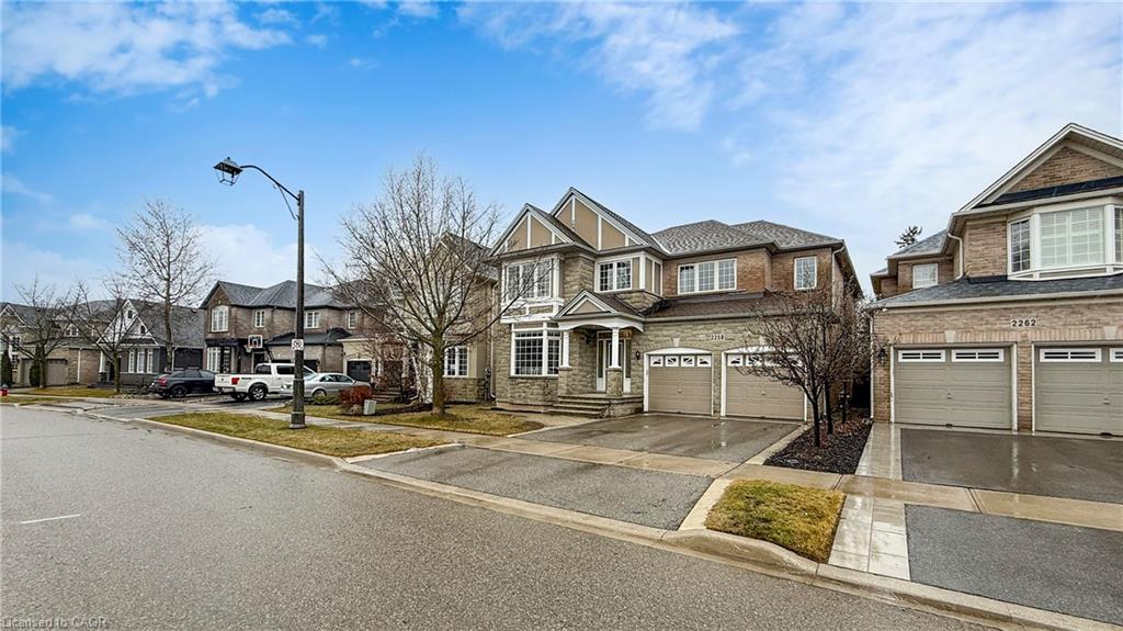 2258-rochester-circle-oakville-ontario-40860333