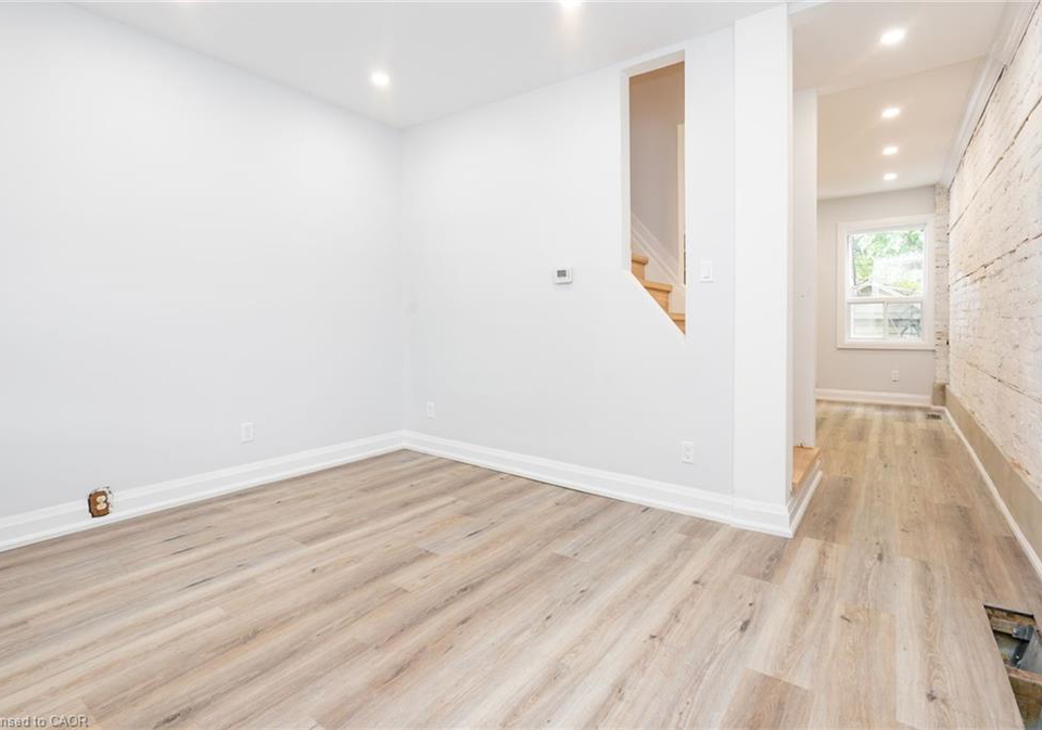 100-rosethorn-avenue-toronto-ontario-40860379