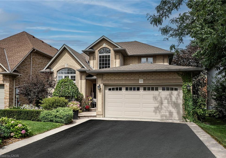 90-surrey-drive-ancaster-ontario-40860425