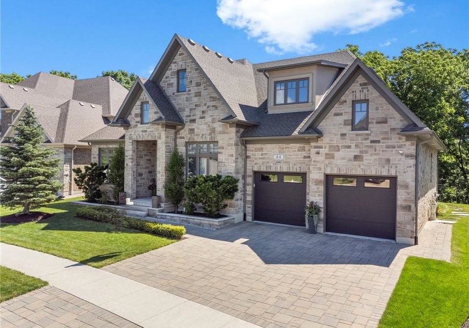 44-pioneer-ridge-drive-kitchener-ontario-40860448