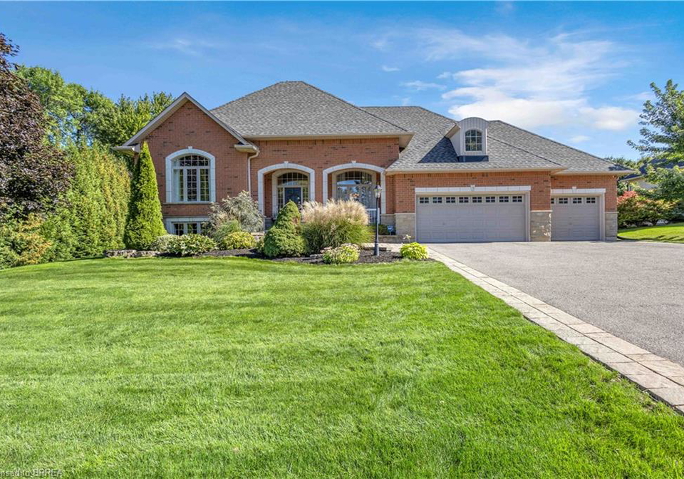 3-franks-lane-brantford-ontario-40860487
