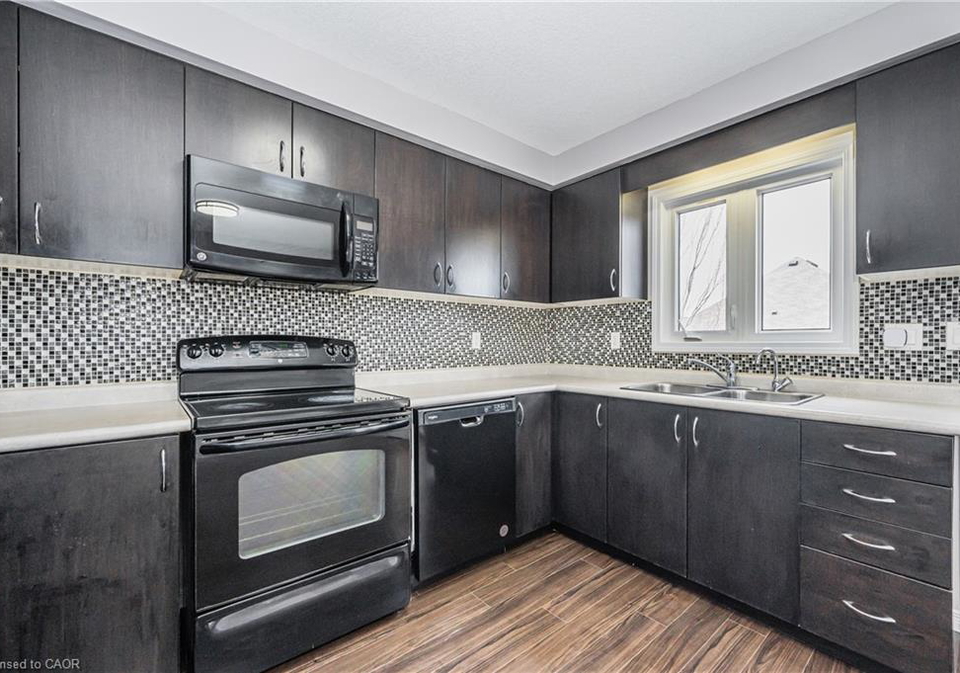 224-jessica-crescent-kitchener-ontario-40860531