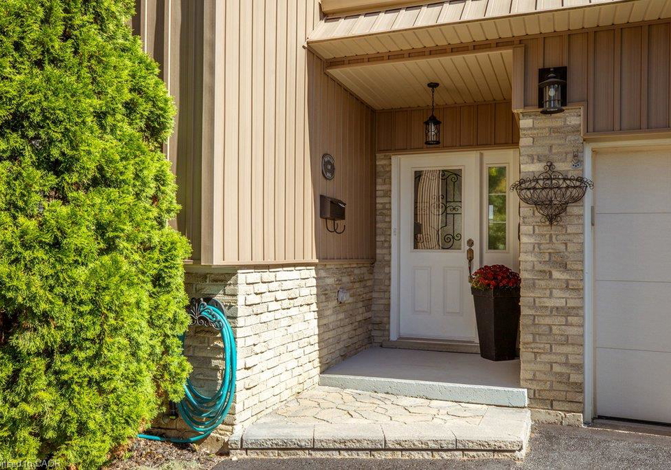 32-beechwood-avenue-brantford-ontario-40860577