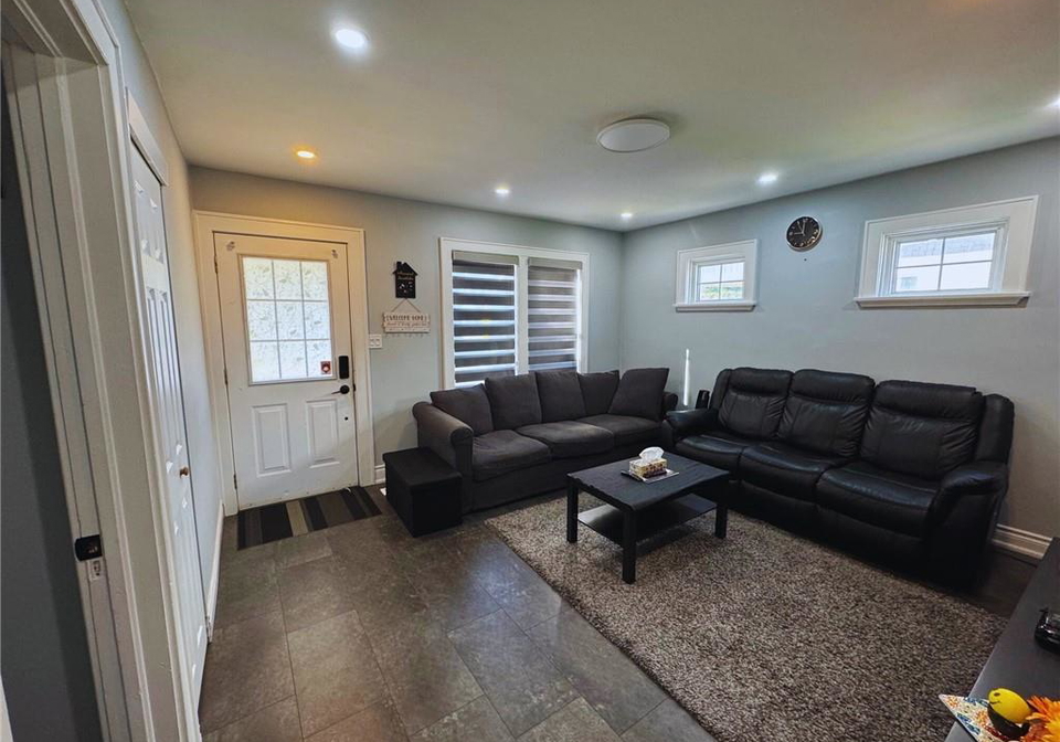 63-mintern-avenue-brantford-ontario-40860597