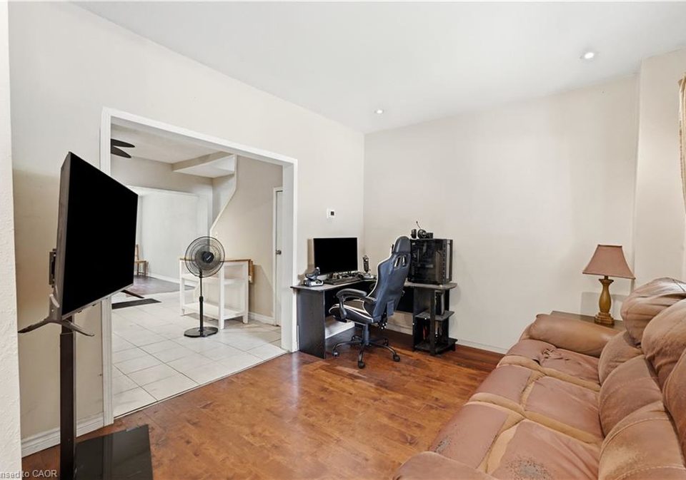 26-niagara-street-hamilton-ontario-40860599