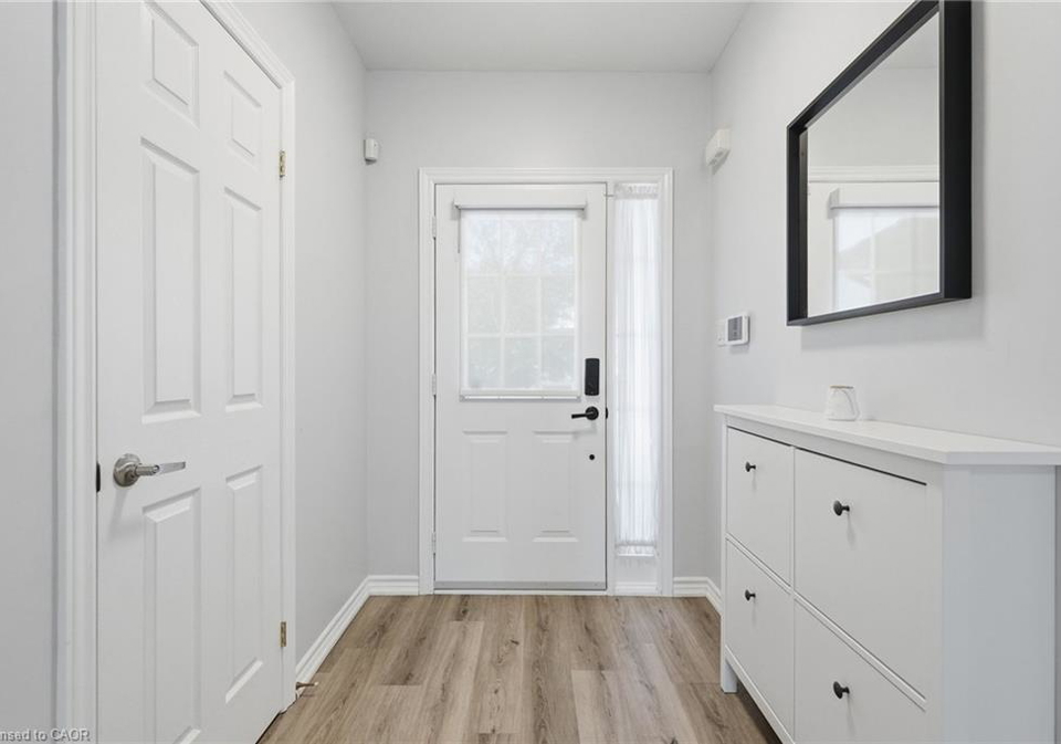 39-panabaker-drive-ancaster-ontario-40860621