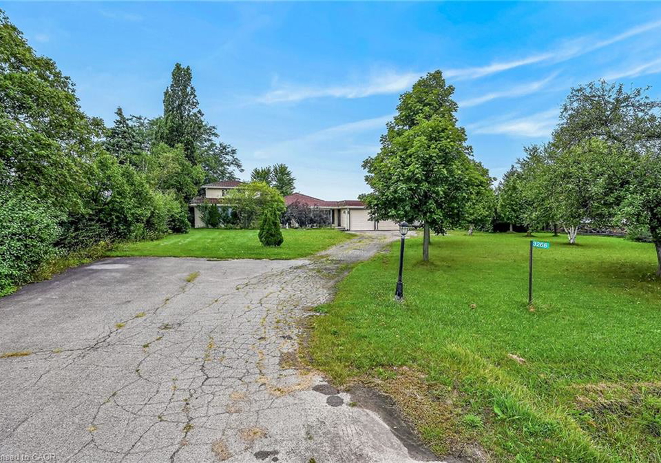 3266-golf-club-road-glanbrook-ontario-40860640