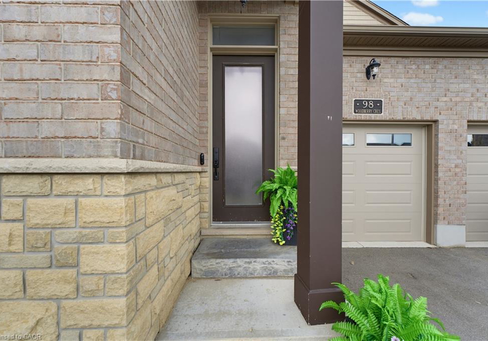 98-woodberry-crescent-elmira-ontario-40860679