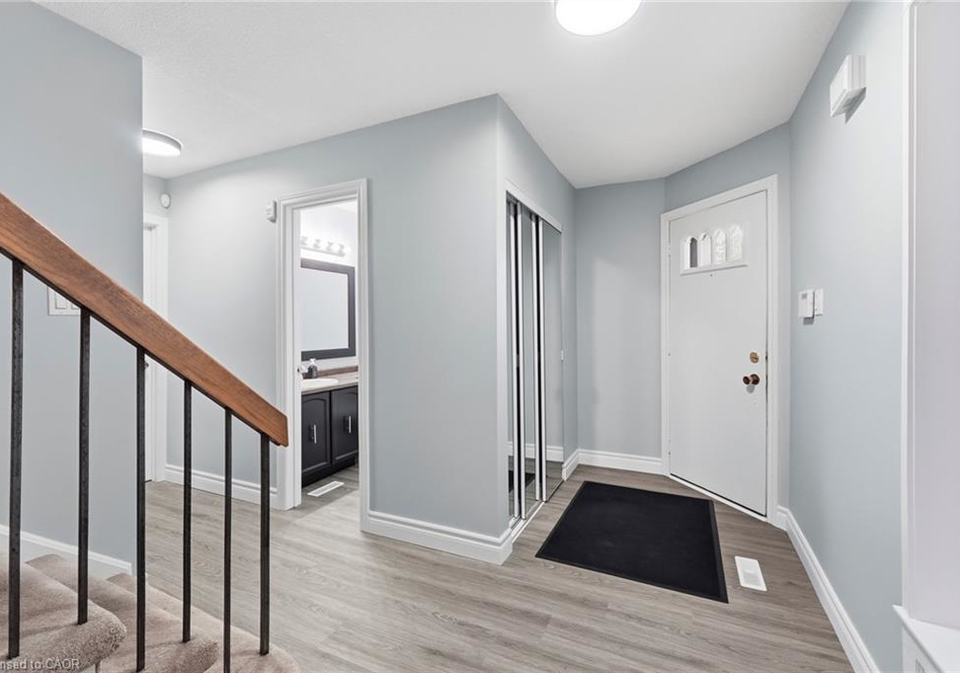 20-mansfield-street-brampton-ontario-40860712