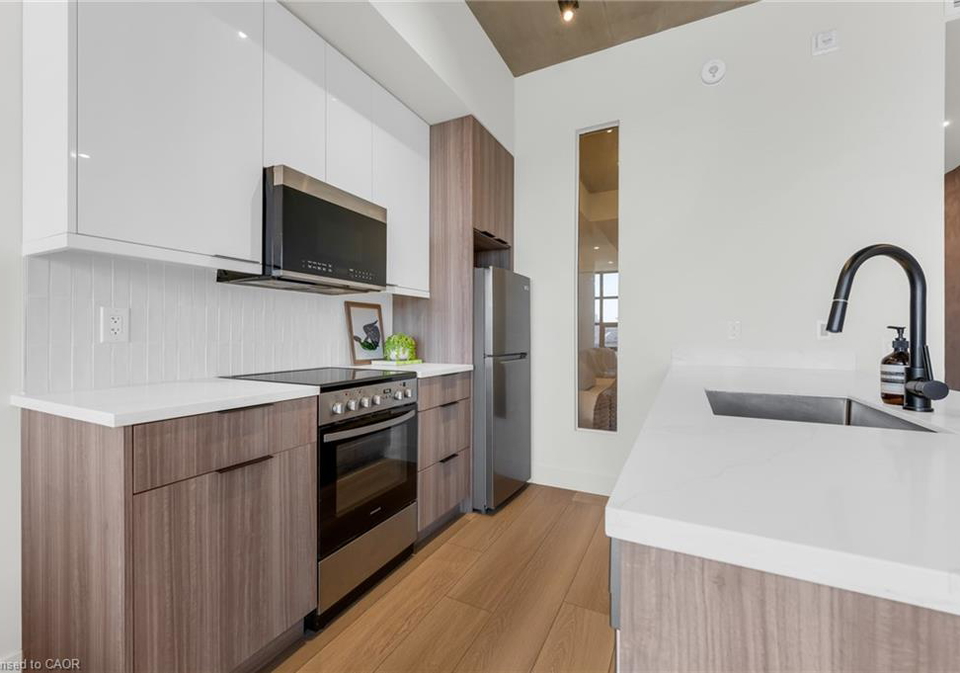 24-augusta-street-hamilton-ontario-40860719