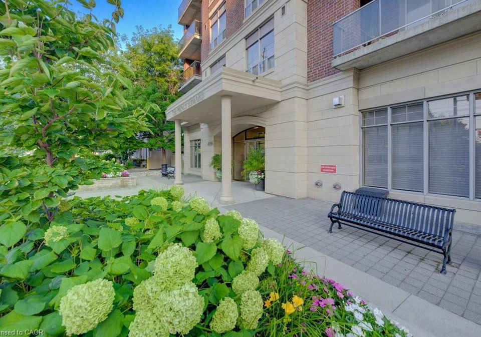 4196-dundas-street-w-etobicoke-ontario-40860751