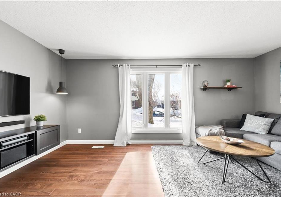 152b-northlake-drive-waterloo-ontario-40860753