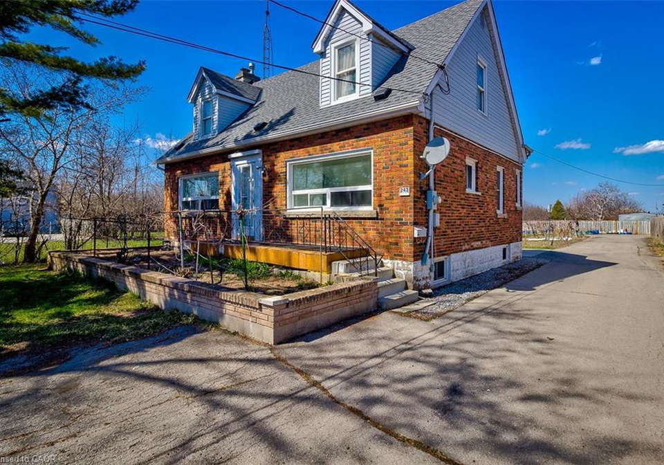 243-8-highway-stoney-creek-ontario-40860769