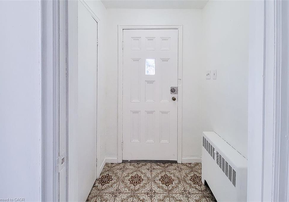 243-8-highway-stoney-creek-ontario-40860769