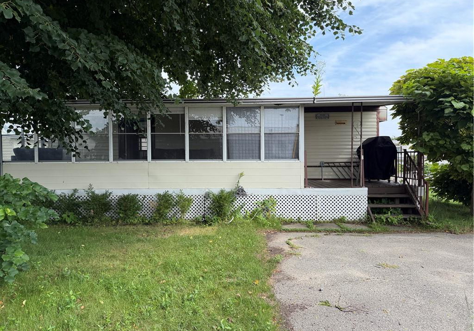 92-clubhouse-road-turkey-point-ontario-40860775