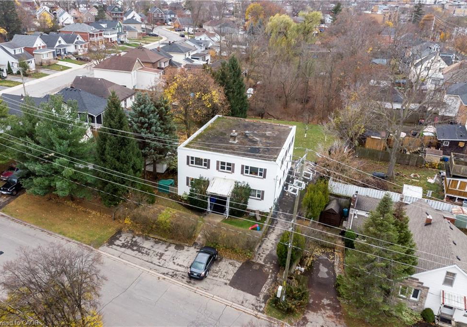 13-mcmaster-avenue-welland-ontario-40860780