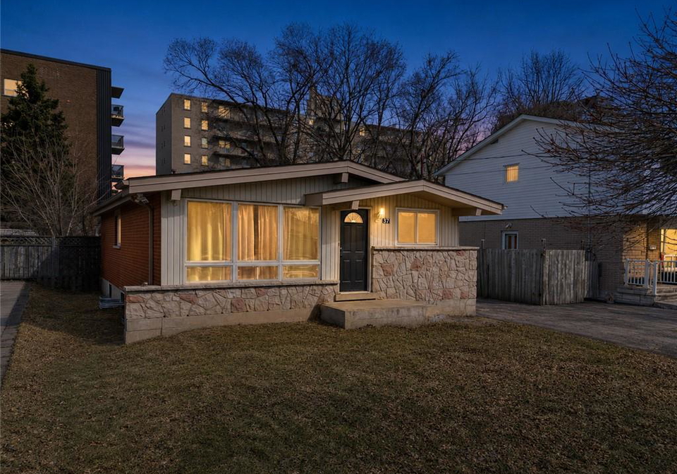 37-lilacside-drive-hamilton-ontario-40860806