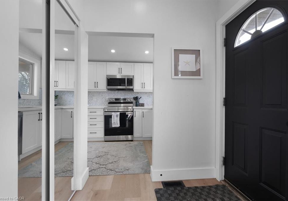 37-lilacside-drive-hamilton-ontario-40860806