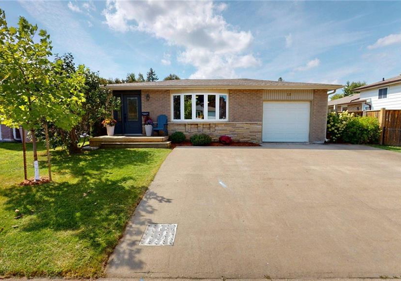 18-larkspur-lane-paris-ontario-40860807