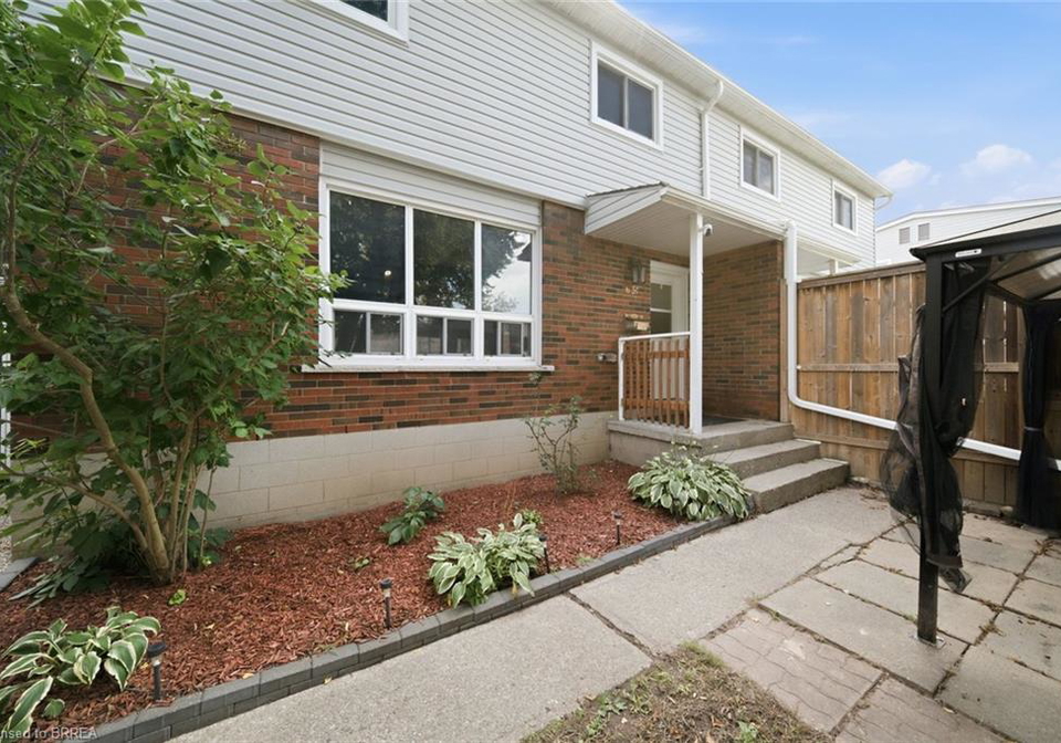 63-metcalfe-crescent-brantford-ontario-40860824