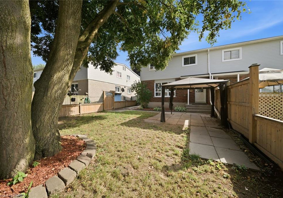63-metcalfe-crescent-brantford-ontario-40860824