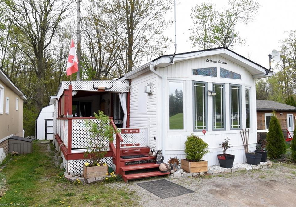 125-otto-lane-freelton-ontario-40860836