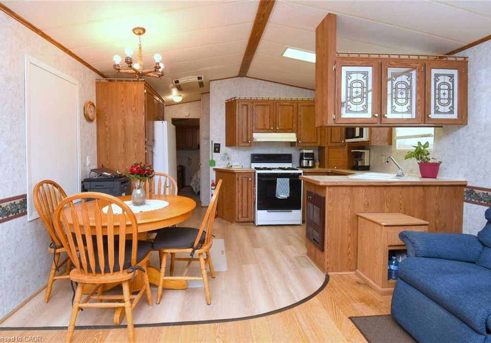 125-otto-lane-freelton-ontario-40860836