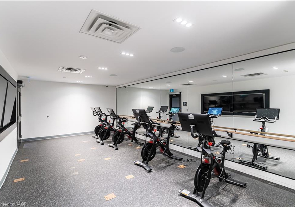 15-wellington-street-waterloo-ontario-40860844
