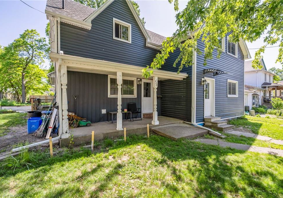 54-chestnut-street-e-st-catharines-ontario-40860850