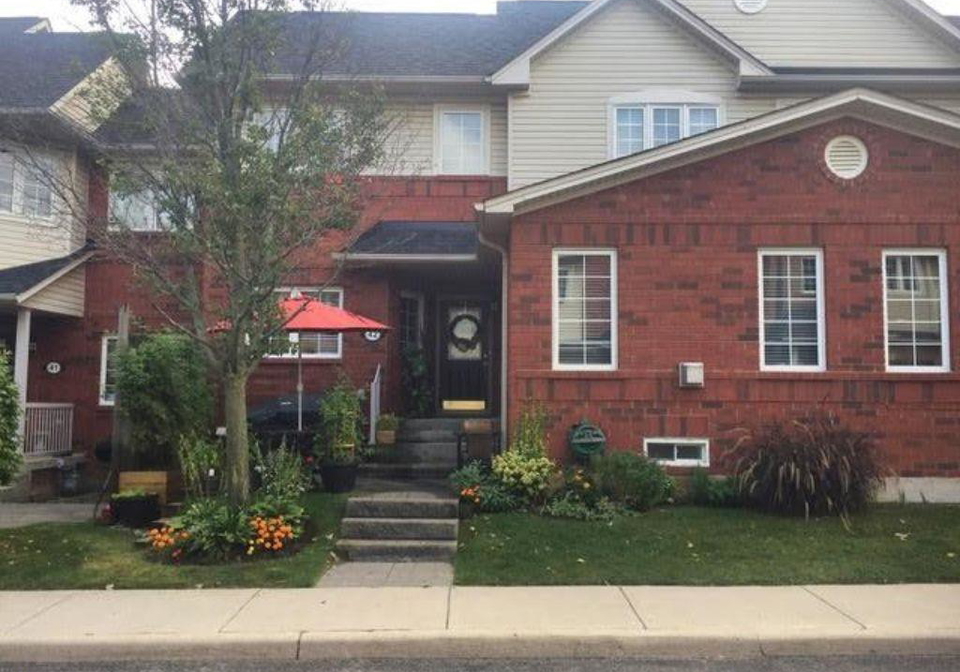 100-beddoe-drive-hamilton-ontario-40860856