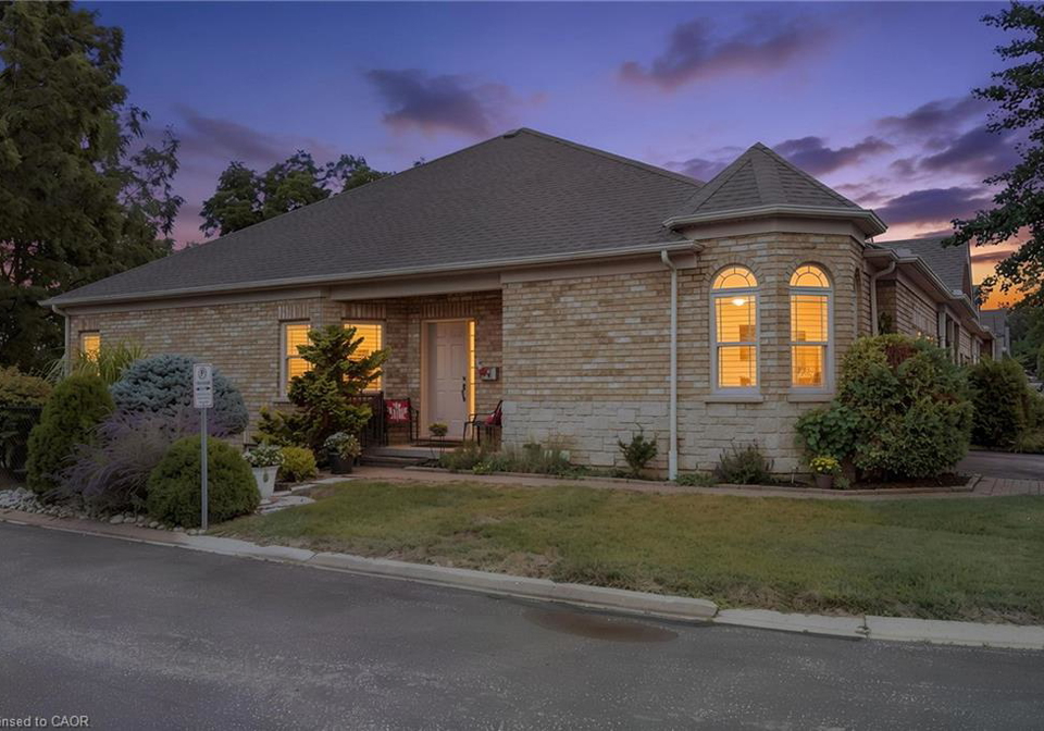 10-cobblestone-drive-paris-ontario-40860877
