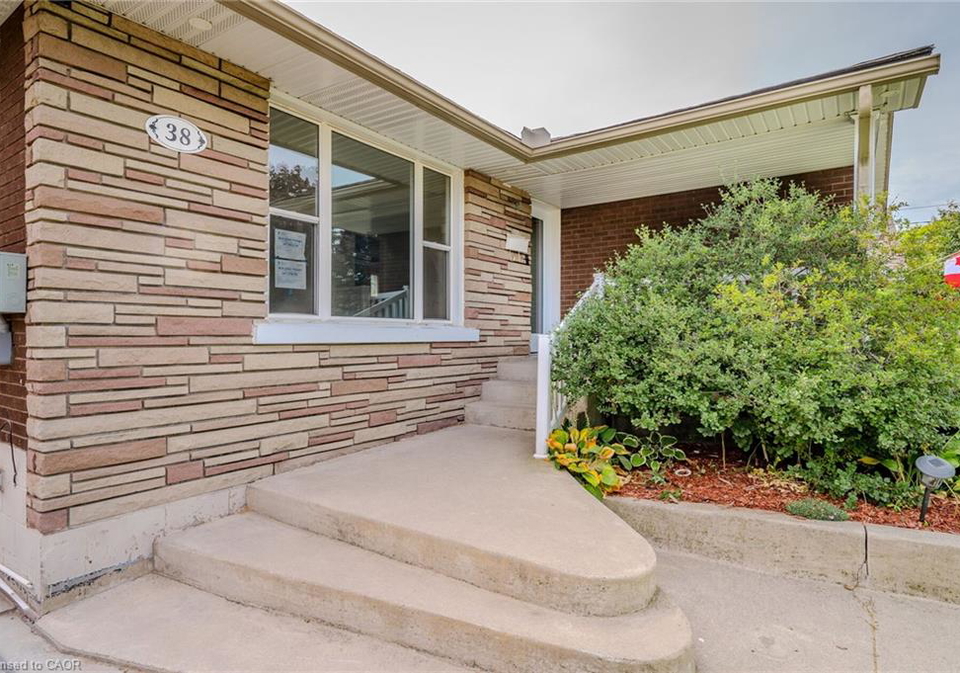 38-endfield-avenue-hamilton-ontario-40860884