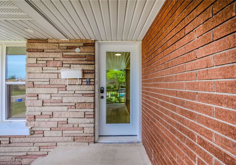 38-endfield-avenue-hamilton-ontario-40860884