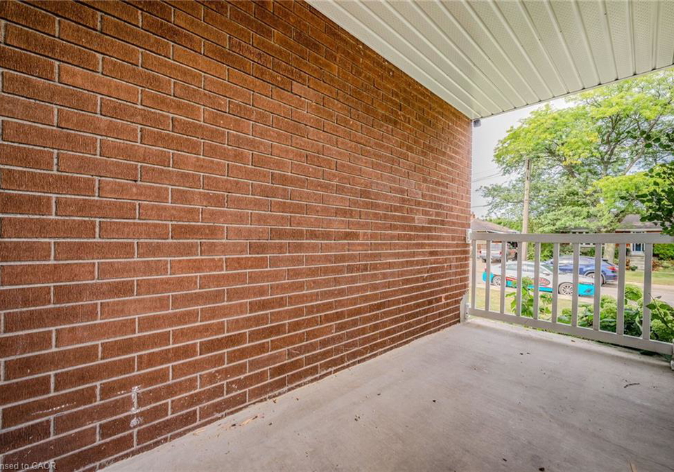 38-endfield-avenue-hamilton-ontario-40860884