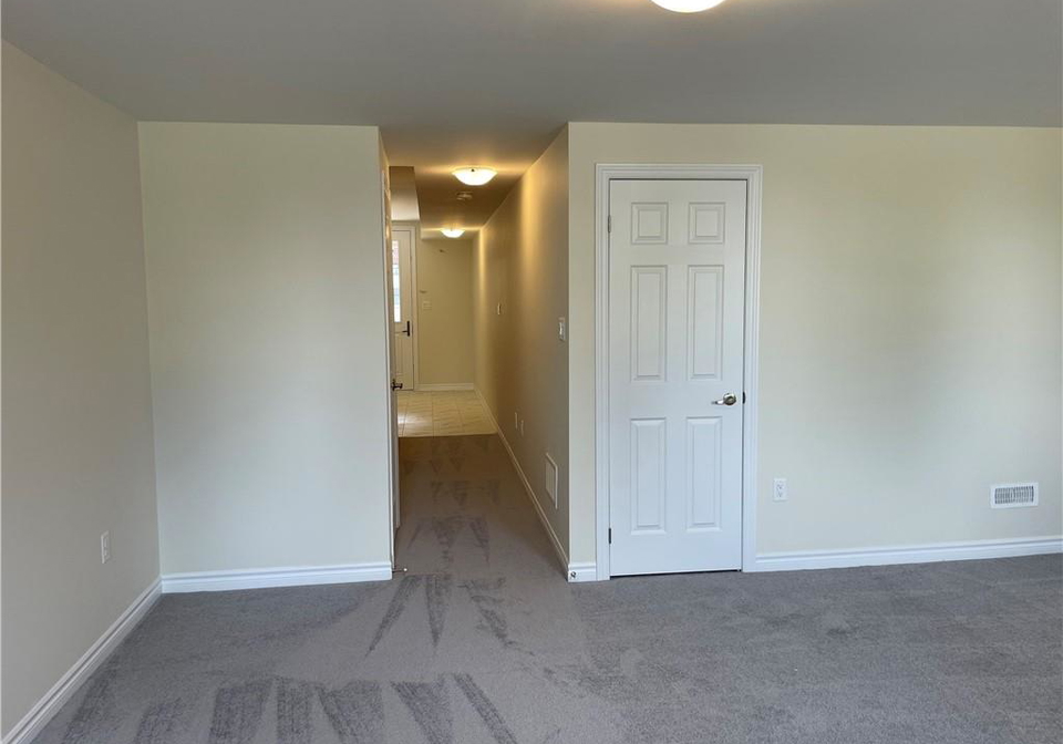 1457-national-common-burlington-ontario-40860889