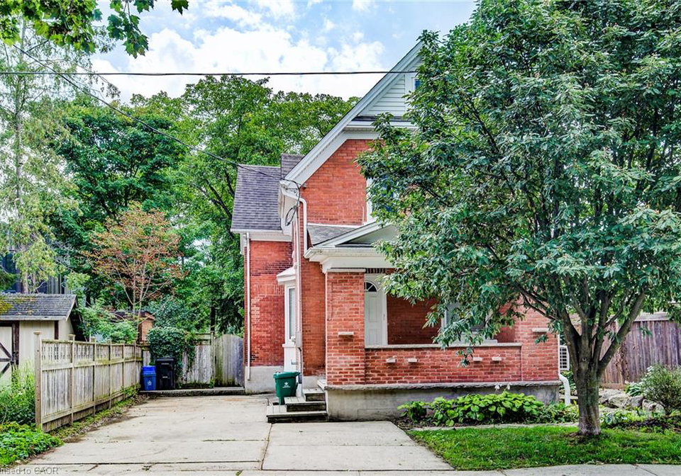 81-willow-street-waterloo-ontario-40860943