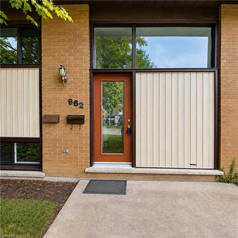 962-eagle-crescent-london-ontario-40860949