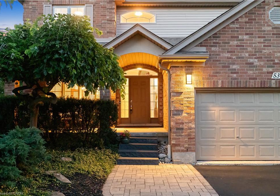 534-birchleaf-walk-waterloo-ontario-40860983