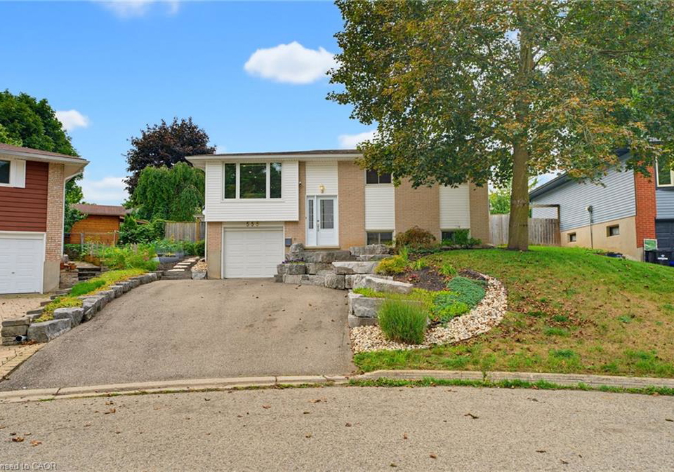 555-elm-ridge-place-waterloo-ontario-40861002
