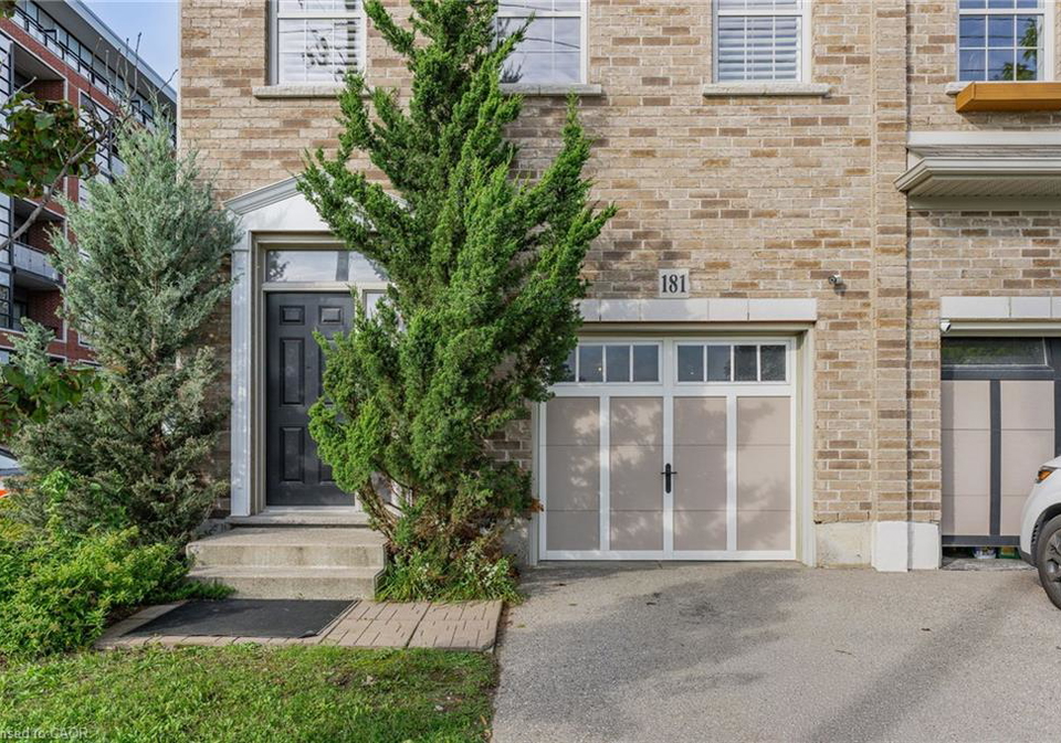 181-st-leger-kitchener-ontario-40861043