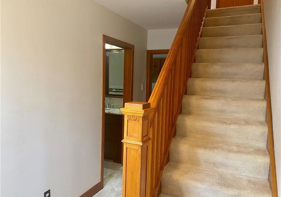 8-sterling-street-brantford-ontario-40861068