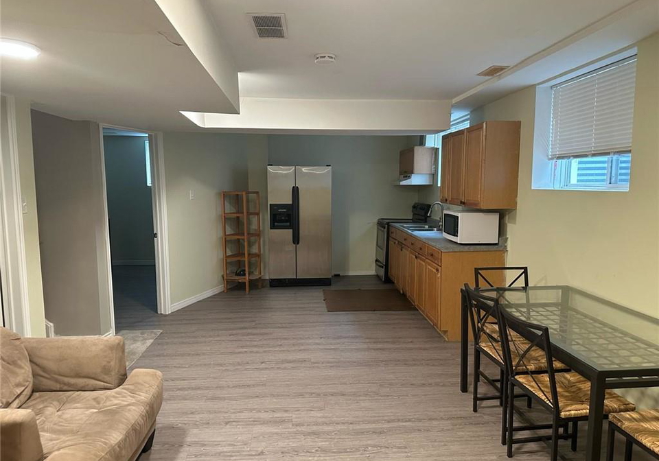 5-duck-lane-guelph-ontario-40861085