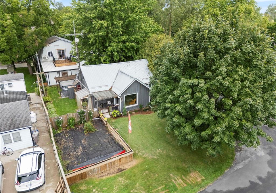 14-howey-avenue-long-point-ontario-40861087