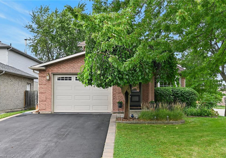 2-novoco-drive-hamilton-ontario-40861117