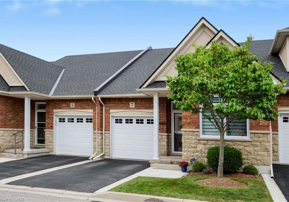 7-landscapes-trail-ancaster-ontario-40861164