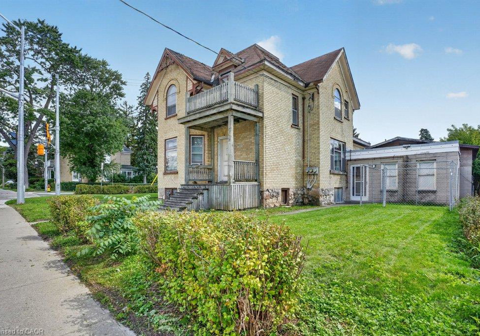 569-frederick-street-kitchener-ontario-40861175