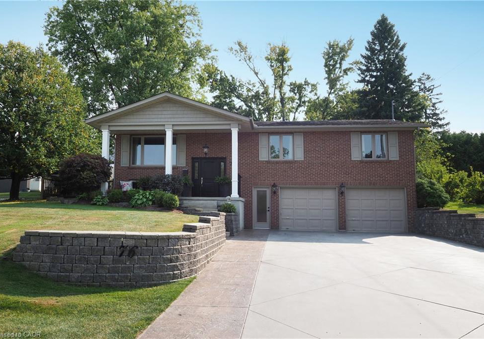 76-flaxmill-drive-conestogo-ontario-40861191