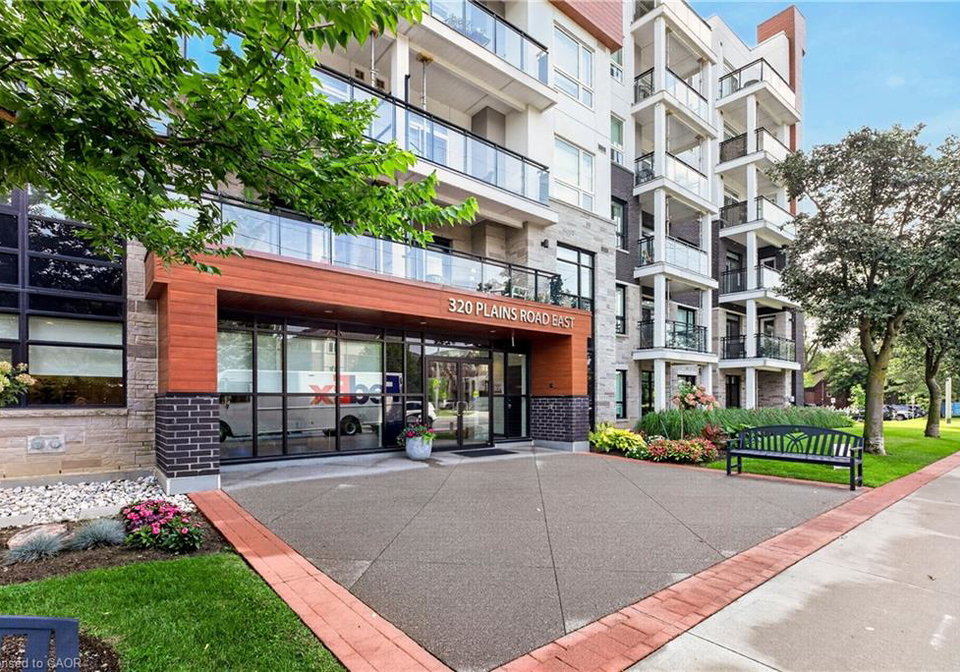 320-plains-road-e-burlington-ontario-40861327