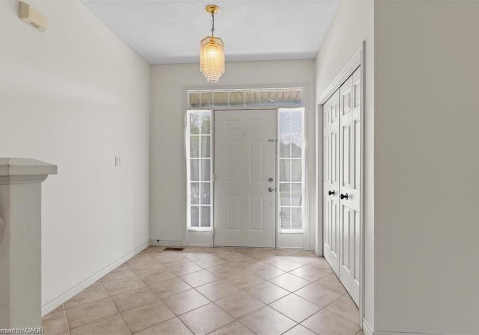 754-klosters-drive-waterloo-ontario-40861464
